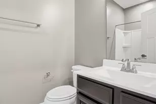 1028 Adair Ave, Valencia, PA 16059 - Photo 40