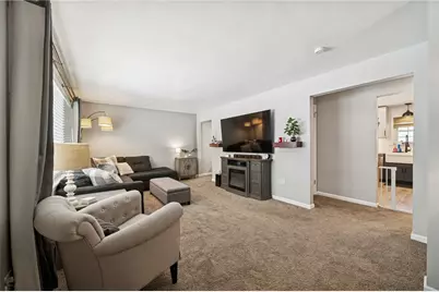 5269 Colewood Dr, Pittsburgh, PA 15236 - Photo 4