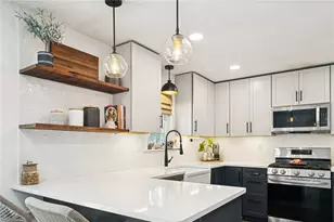 5269 Colewood Dr, Pittsburgh, PA 15236 - Photo 6