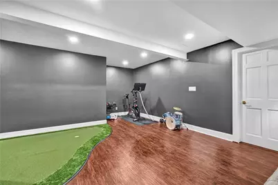 2461 Wedgewood Dr, Pittsburgh, PA 15090 - Photo 38