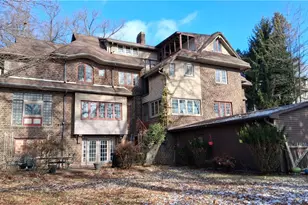 332 E Lincoln Ave, New Castle, PA 16101 - Photo 2