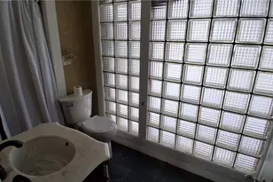 332 E Lincoln Ave, New Castle, PA 16101 - Photo 28