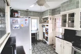 332 E Lincoln Ave, New Castle, PA 16101 - Photo 6