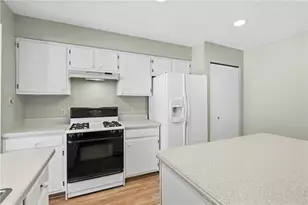 126 Villa Dr, Pittsburgh, PA 15214 - Photo 12