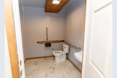 806 W Crawford Aven;ue, Connellsville, PA 15425 - Photo 8