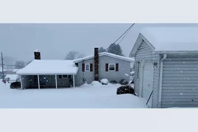 811 Grant St, East Brady, PA 16028 - Photo 4