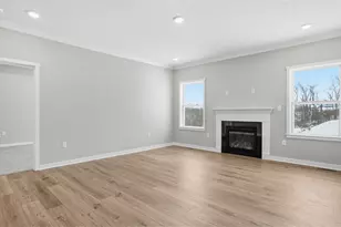 2724 Marra Dr, Hampton, PA 15044 - Photo 8