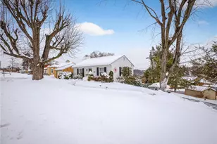 4241 Greenridge Rd, Pittsburgh, PA 15234 - Photo 4