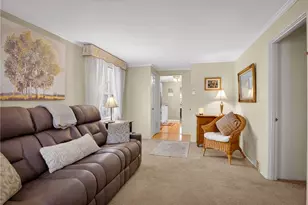 4241 Greenridge Rd, Pittsburgh, PA 15234 - Photo 10