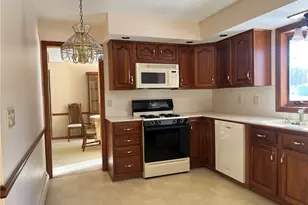 108 Okinawa Dr, Neshannock Township, PA 16105 - Photo 8