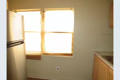 4829 Lougean Ave, Pittsburgh, PA 15207 - Photo 8