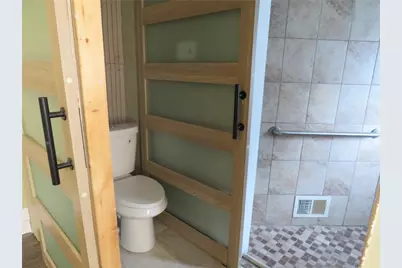 4829 Lougean Ave, Pittsburgh, PA 15207 - Photo 18