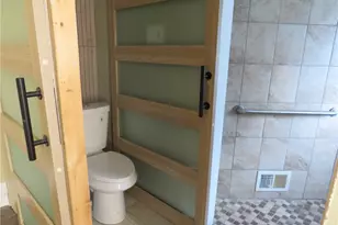 4829 Lougean Ave, Pittsburgh, PA 15207 - Photo 18