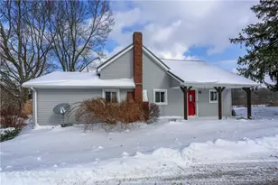 457 E Crestview Dr, Delaware Township, PA 16154 - Photo 2