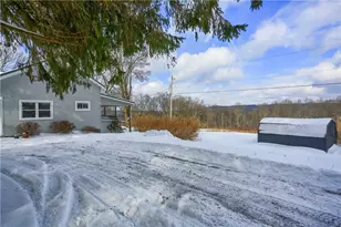 457 E Crestview Dr, Delaware Township, PA 16154 - Photo 32