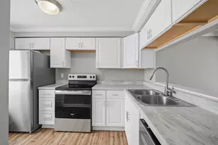 7305 Lafayette Square, Hopewell Township, PA 15001 - Photo 6