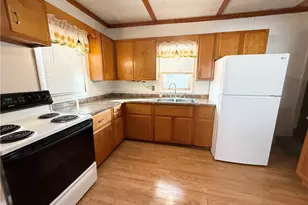 283 Argyle St, Petrolia, PA 16050 - Photo 12