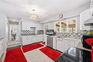 679 Dogwood Ln, Hermitage, PA 16148 - Photo 10