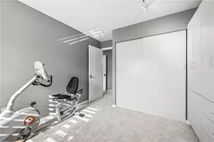 1500 Cochran Rd, Scott Township, PA 15243 - Photo 18