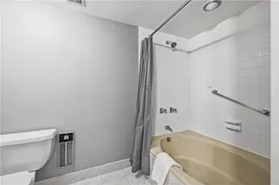 1500 Cochran Rd, Scott Township, PA 15243 - Photo 22