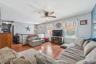 4736 Bayfield Rd, West Deer, PA 15101 - Photo 6