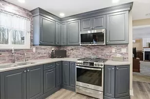 6142 Penn Dr, Penn Township, PA 16002 - Photo 10