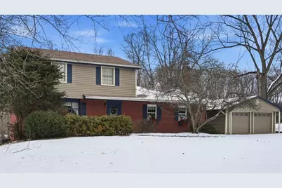 6142 Penn Dr, Penn Township, PA 16002 - Photo 2