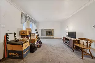 654 Hughes Dr, Buffalo Township, PA 16229 - Photo 4