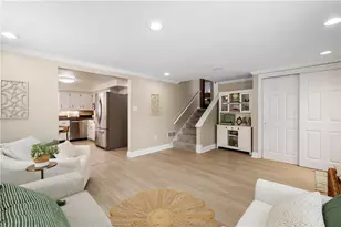 809 Bethany Dr, Pittsburgh, PA 15243 - Photo 12