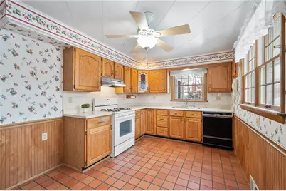 153 Pleasant Hills Blvd, Pittsburgh, PA 15236 - Photo 10