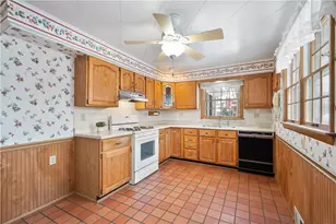 153 Pleasant Hills Blvd, Pittsburgh, PA 15236 - Photo 10