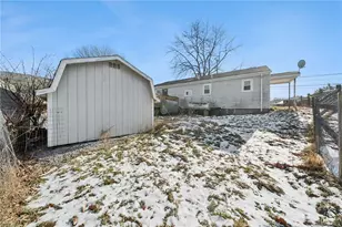 1609 Old Brodhead Rd, Center Township, PA 15061 - Photo 28