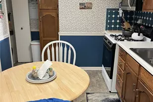 77 Downer Ave, Uniontown, PA 15401 - Photo 6