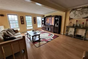 3008 Estate Dr, North Fayette, PA 15071 - Photo 6