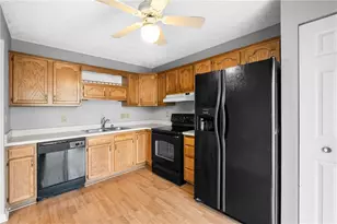 3008 Estate Dr, North Fayette, PA 15071 - Photo 10