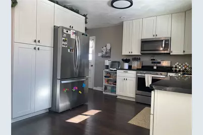 159 Marlene Dr, Chippewa Township, PA 15010 - Photo 4