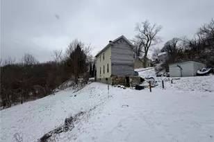 223 E Morehead Ave, South New Castle Boro, PA 16102 - Photo 6