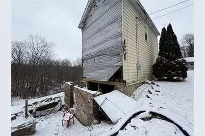 223 E Morehead Ave, South New Castle Boro, PA 16102 - Photo 10