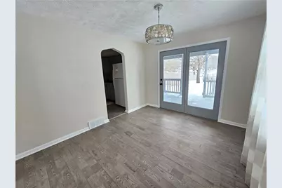 124 Deshon Ct, Twp of But NW, PA 16001 - Photo 6