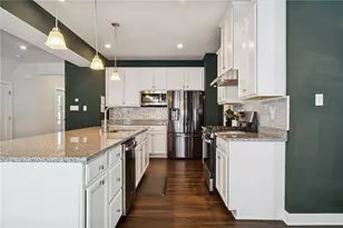 1065 Wedgewood Dr, Penn Twp, PA 15644 - Photo 8