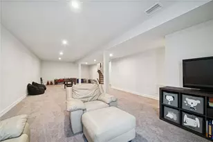 1065 Wedgewood Dr, Penn Twp, PA 15644 - Photo 36