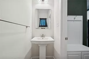 1065 Wedgewood Dr, Penn Twp, PA 15644 - Photo 18