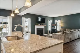 1065 Wedgewood Dr, Penn Twp, PA 15644 - Photo 10