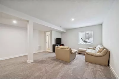 1065 Wedgewood Dr, Penn Twp, PA 15644 - Photo 34