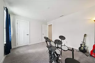 1065 Wedgewood Dr, Penn Twp, PA 15644 - Photo 20