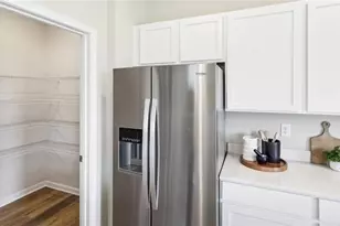 347 Leslie Farms Dr, Connoquenessing Boro, PA 16033 - Photo 6