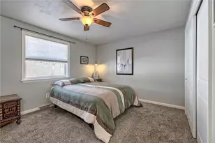 140 Penncrest Dr, White Oak, PA 15131 - Photo 14