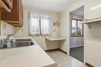 544 Thompson Ave, Clairton, PA 15025 - Photo 6