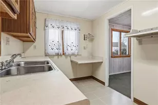 544 Thompson Ave, Clairton, PA 15025 - Photo 6