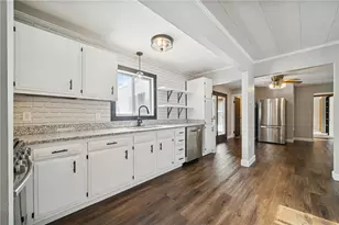 49 Pine St, Clarksville, PA 15322 - Photo 6